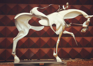 चीन शानदार अधूरा घुड़सवार बाहरी धातु मूर्तिकला फोर्जिंग तकनीक आपूर्तिकर्ता