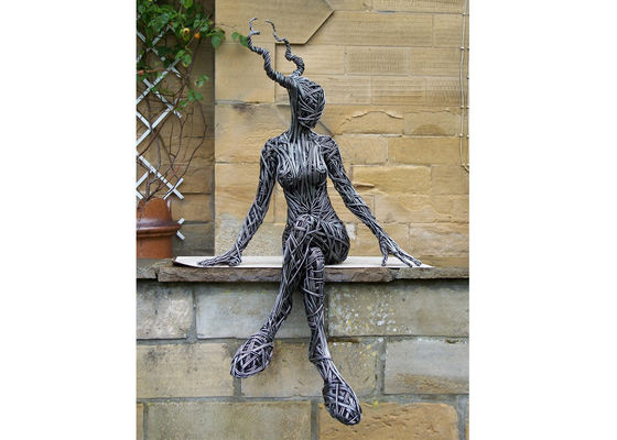 अच्छी कीमत आधुनिक आउटडोर सजावटी स्टेनलेस स्टील वायर महिला मूर्तिकला ऑनलाइन