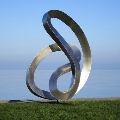 अच्छी कीमत ब्रश स्टेनलेस स्टील फ्लोइंग रिबन मूर्तिकला लक्जरी स्थानों के लिए समकालीन चिंतनशील कला ऑनलाइन