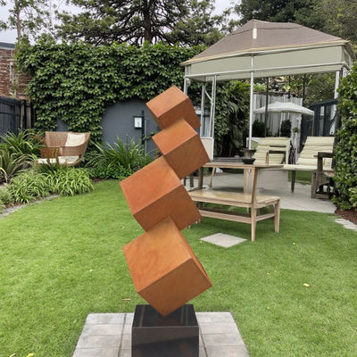 अच्छी कीमत Modern Outdoor Garden Decorative Rusted Corten Steel Tiered Cube Sculpture ऑनलाइन