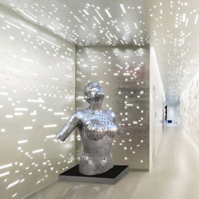 अच्छी कीमत Custom Life Size Abstract Stainless Steel Female Bust Sculpture With Size 120cm Height ऑनलाइन