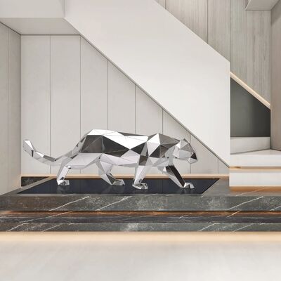अच्छी कीमत Modern Geometric Leopard Sculpture - Mirror Polished Stainless Steel Art Statue for Home & Office Decor ऑनलाइन