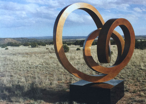 ग्रेनाइट बेस के साथ समकालीन सार Corten Steel मूर्तिकला